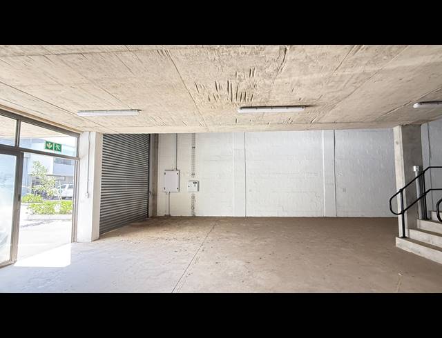 211M² FACTORY TO LET IN SHAKAS HEAD